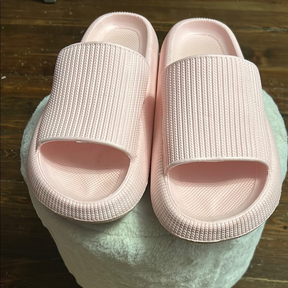 Pink Minimalist Slide Sandals with Ribbed Strap